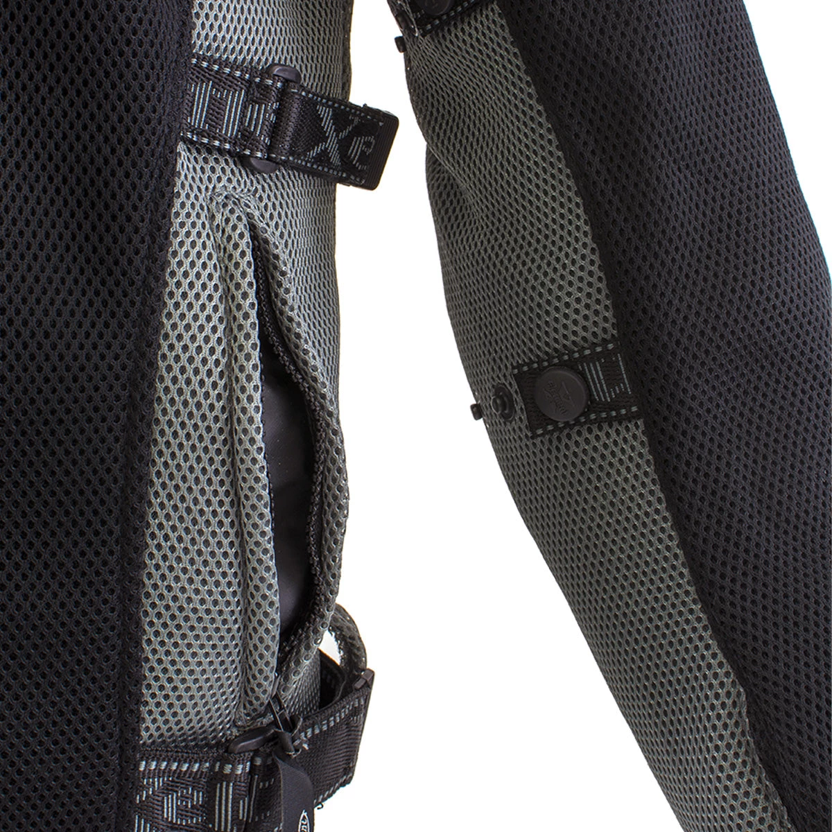 Motorcycle Jackets Xelement CF505 Men's 'Phantom Rider' Black Advanced Mesh Sports Jacket With X-Armor Protection