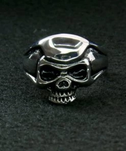 Riding Gear Hot Leathers JWR2103 Men's Punisher Skull Stainless Steel Ring